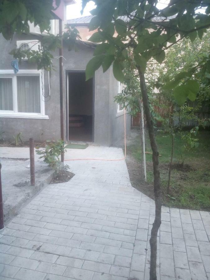 Malu Villa Кутаиси Екстериор снимка